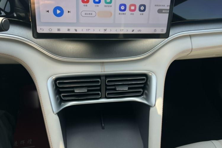 Used BYD Song PLUS New Energy 2023 Champion Edition DM-i 110KM Flagship PLUS Interior 3