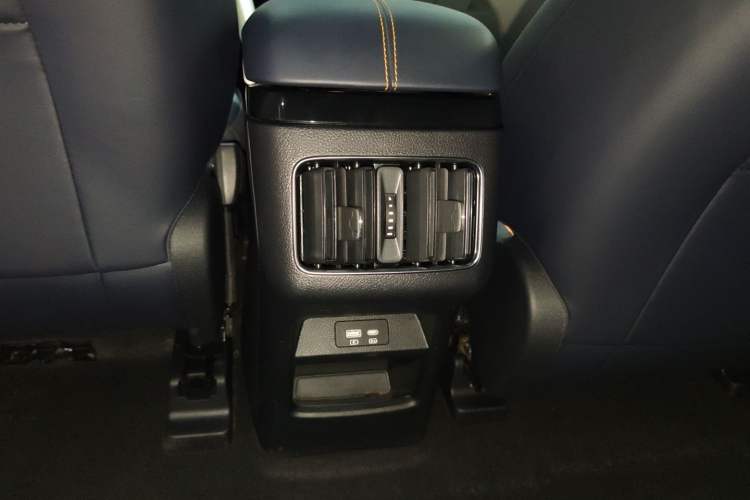 Used BYD Song PLUS New Energy 2023 Champion Edition DM-i 110KM Flagship Model Interior 3