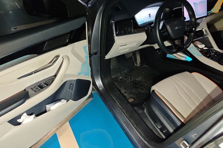 Used BYD Song PLUS New Energy 2023 Champion Edition DM-i 110KM Flagship Model Interior 3