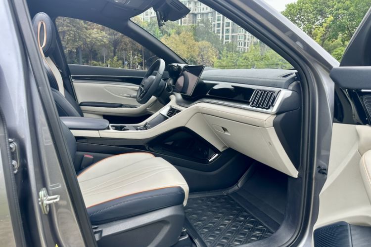 Used BYD Song PLUS New Energy 2023 Champion Edition DM-i 110KM Flagship Model Interior 3