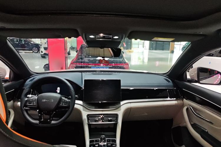 Used BYD Song PLUS New Energy 2023 Champion Edition DM-i 110KM Flagship Model Interior 4