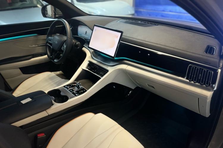 Used BYD Song PLUS New Energy 2023 Champion Edition DM-i 110KM Flagship Model Interior 4