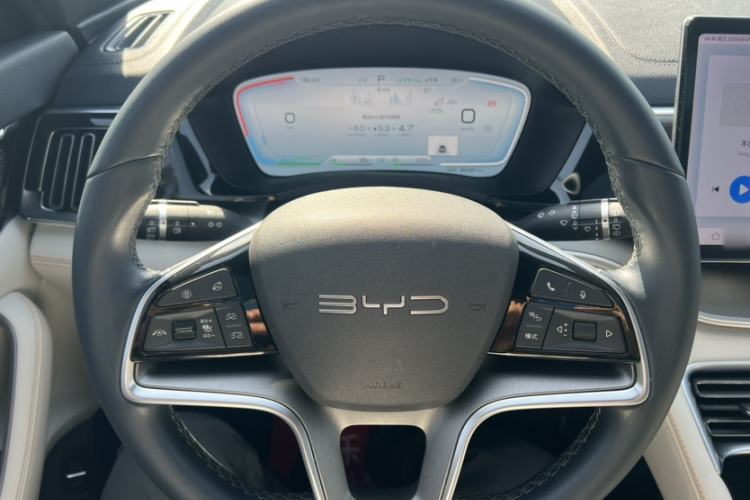 Used BYD Song PLUS New Energy 2023 Champion Edition DM-i 110KM Flagship PLUS Interior 5