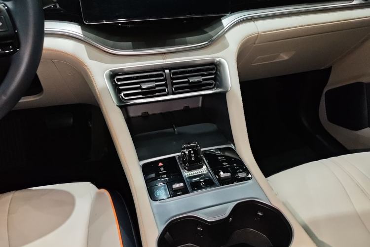 Used BYD Song PLUS New Energy 2023 Champion Edition DM-i 110KM Flagship Model Interior 5