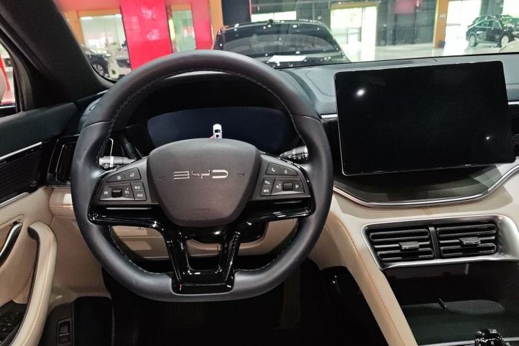 Used BYD Song PLUS New Energy 2023 Champion Edition DM-i 110KM Flagship Model Interior 7