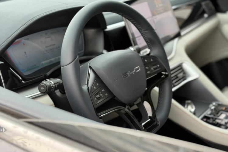 Used BYD Song PLUS New Energy 2023 Champion Edition DM-i 110KM Flagship Model Interior 7