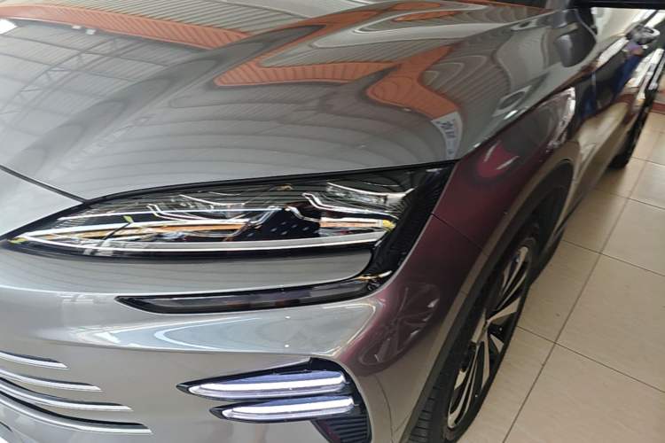 Used BYD Song PLUS New Energy 2023 Champion Edition DM-i 110KM Flagship PLUS Left Front Headlight