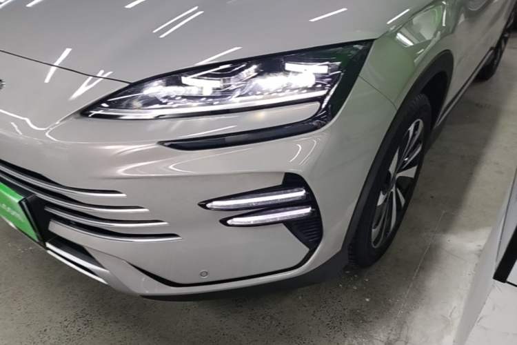 Used BYD Song PLUS New Energy 2023 Champion Edition DM-i 110KM Flagship PLUS Left Front Headlight