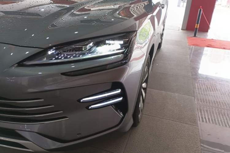 Used BYD Song PLUS New Energy 2023 Champion Edition DM-i 150KM Flagship PLUS Left Front Headlight