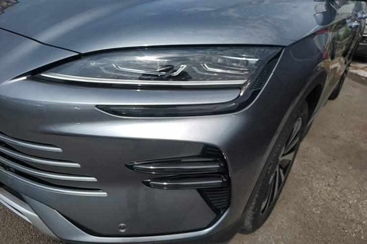 Used BYD Song PLUS New Energy 2023 Champion Edition DM-i 110KM Flagship PLUS Left Front Headlight