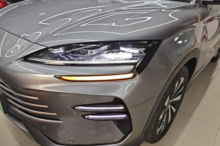 Used BYD Song PLUS New Energy 2023 Champion Edition DM-i 110KM Flagship Model Left Front Headlight