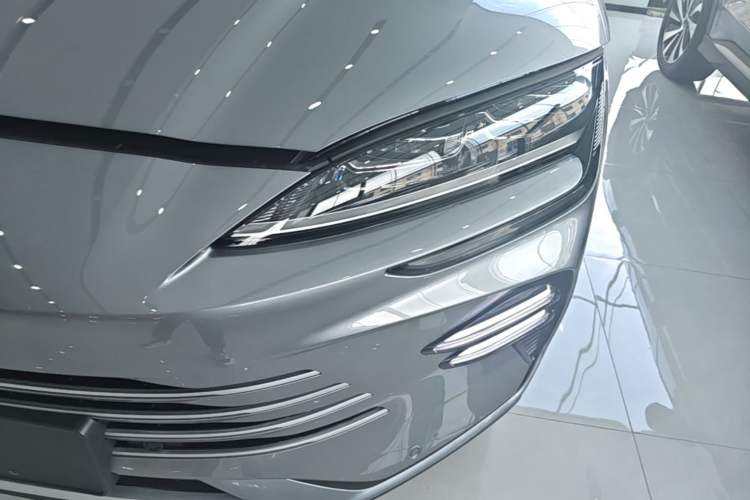 Used BYD Song PLUS New Energy 2023 Champion Edition DM-i 110KM Flagship Model Left Front Headlight