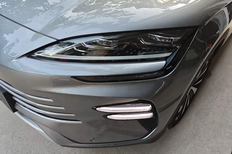 Used BYD Song PLUS New Energy 2023 Champion Edition DM-i 110KM Flagship PLUS Left Front Headlight