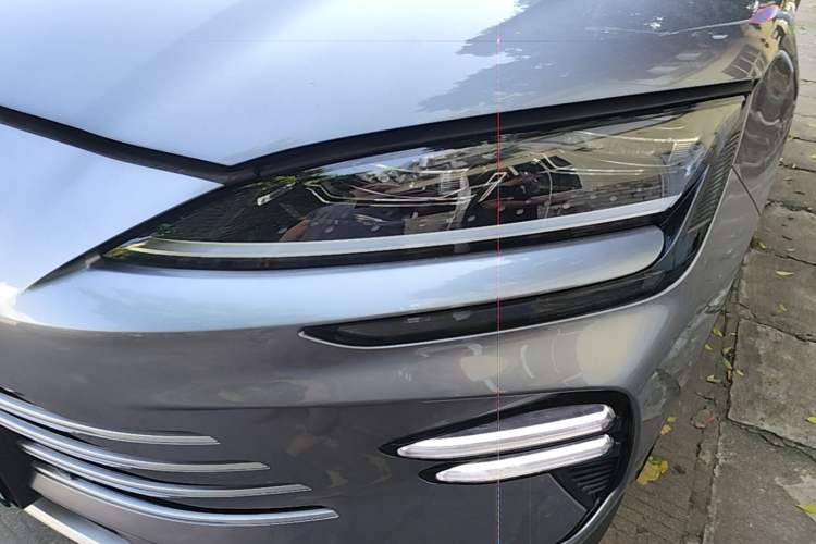 Used BYD Song PLUS New Energy 2023 Champion Edition DM-i 110KM Flagship PLUS Left Front Headlight