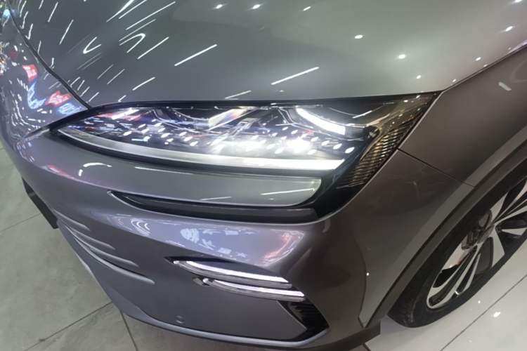 Used BYD Song PLUS New Energy 2023 Champion Edition DM-i 110KM Flagship PLUS Left Front Headlight