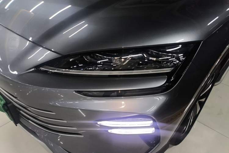 Used BYD Song PLUS New Energy 2023 Champion Edition DM-i 110KM Flagship PLUS Left Front Headlight