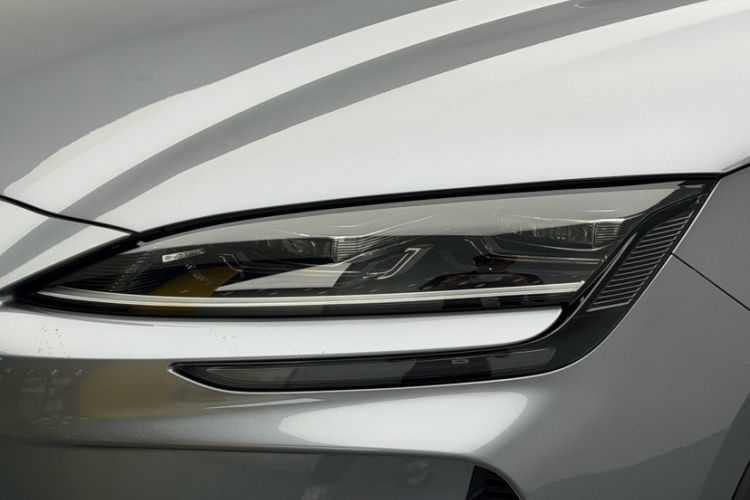 Used BYD Song PLUS New Energy 2023 Champion Edition EV 605KM Flagship PLUS Left Front Headlight