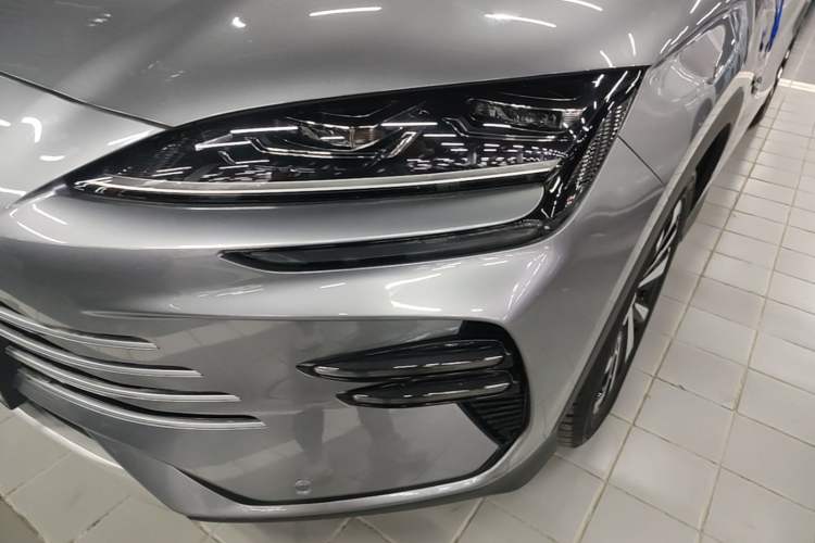 Used BYD Song PLUS New Energy 2023 Champion Edition DM-i 110KM Flagship Model Left Front Headlight