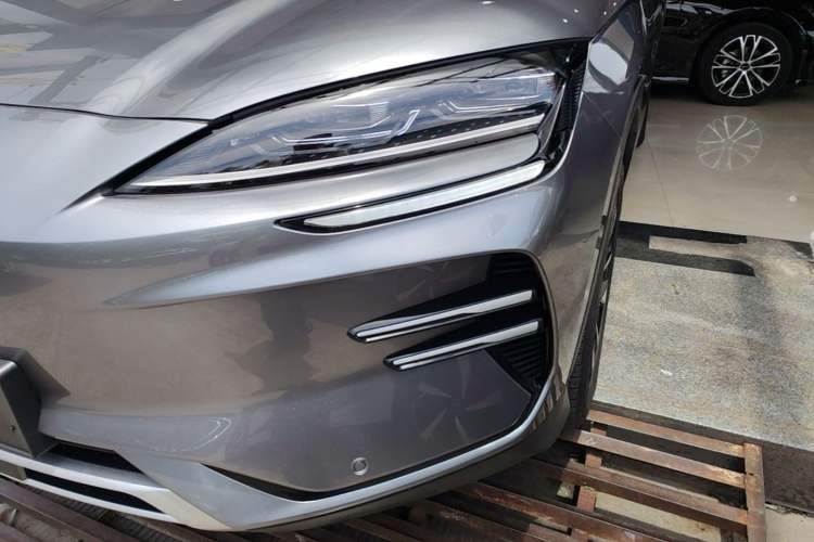 Used BYD Song PLUS New Energy 2023 Champion Edition EV 520KM Flagship Model Left Front Headlight