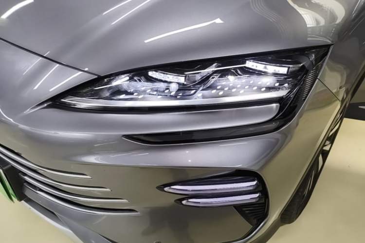 Used BYD Song PLUS New Energy 2023 Champion Edition DM-i 110KM Flagship Model Left Front Headlight
