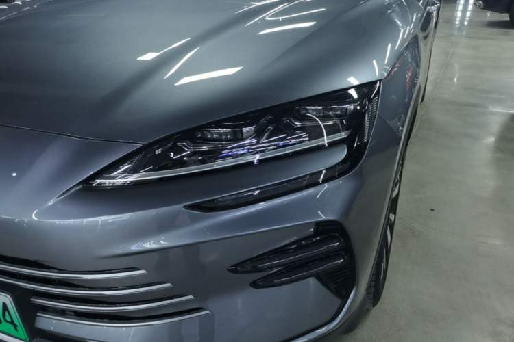 Used BYD Song PLUS New Energy 2023 Champion Edition DM-i 110KM Flagship Model Left Front Headlight