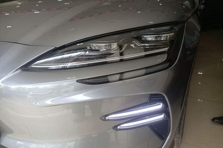 Used BYD Song PLUS New Energy 2023 Champion Edition EV 520KM Luxury Model Left Front Headlight
