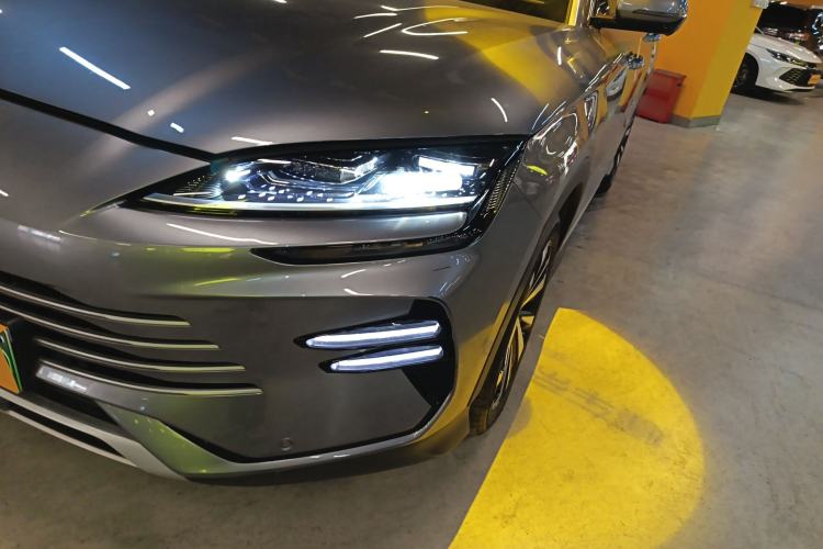 Used BYD Song PLUS New Energy 2023 Champion Edition DM-i 110KM Flagship PLUS Left Front Headlight