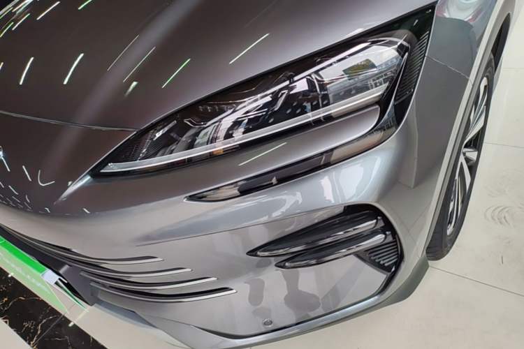Used BYD Song PLUS New Energy 2023 Champion Edition DM-i 110KM Flagship Model Left Front Headlight
