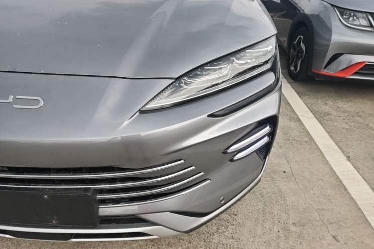 Used BYD Song PLUS New Energy 2023 Champion Edition DM-i 110KM Flagship Model Left Front Headlight