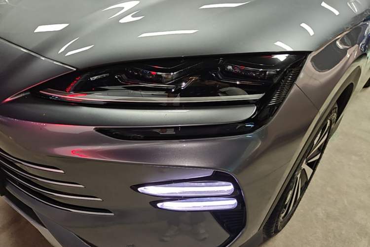 Used BYD Song PLUS New Energy 2023 Champion Edition DM-i 110KM Flagship Model Left Front Headlight