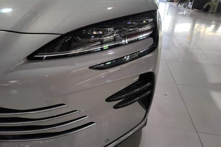 Used BYD Song PLUS New Energy 2023 Champion Edition DM-i 150KM Flagship PLUS Left Front Headlight
