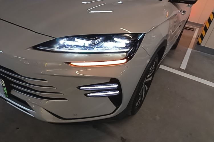 Used BYD Song PLUS New Energy 2023 Champion Edition DM-i 110KM Flagship Model Left Front Headlight