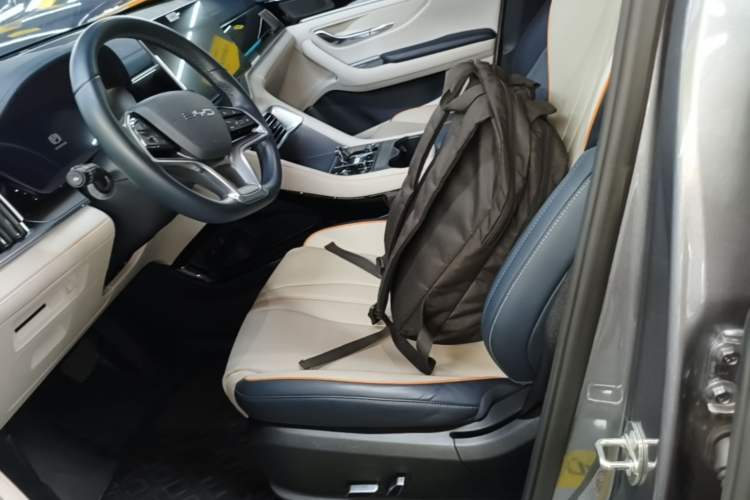 Used BYD Song PLUS New Energy 2023 Champion Edition DM-i 110KM Flagship PLUS Left Front Seat