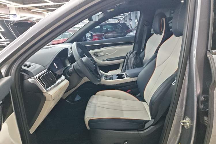 Used BYD Song PLUS New Energy 2023 Champion Edition DM-i 110KM Flagship Model Left Front Seat