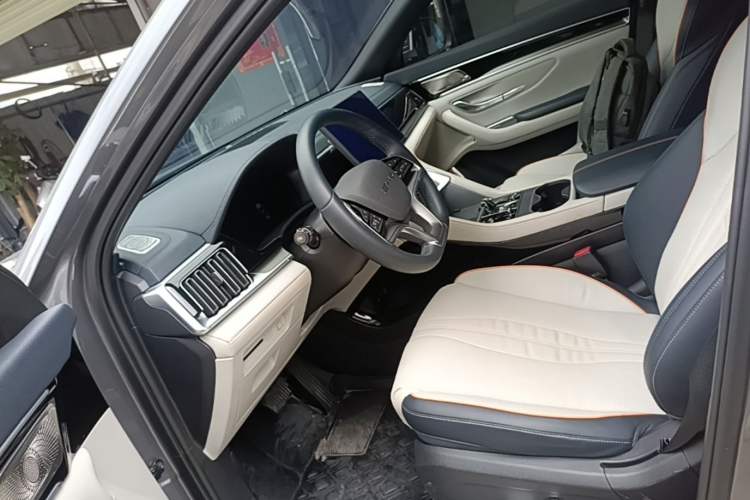 Used BYD Song PLUS New Energy 2023 Champion Edition DM-i 150KM Flagship PLUS Left Front Seat