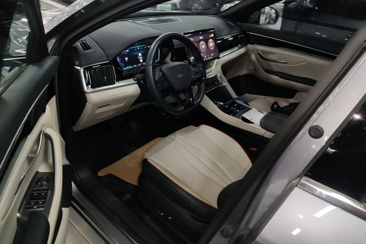 Used BYD Song PLUS New Energy 2023 Champion Edition DM-i 110KM Flagship Model Left Front Seat