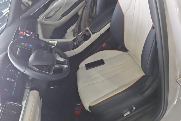 Used BYD Song PLUS New Energy 2023 Champion Edition DM-i 110KM Flagship PLUS Left Front Seat