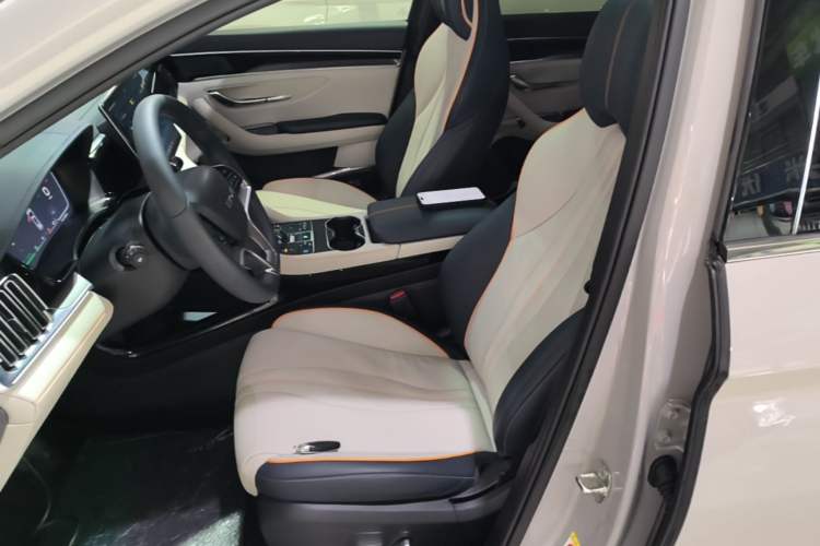 Used BYD Song PLUS New Energy 2023 Champion Edition DM-i 150KM Flagship PLUS Left Front Seat