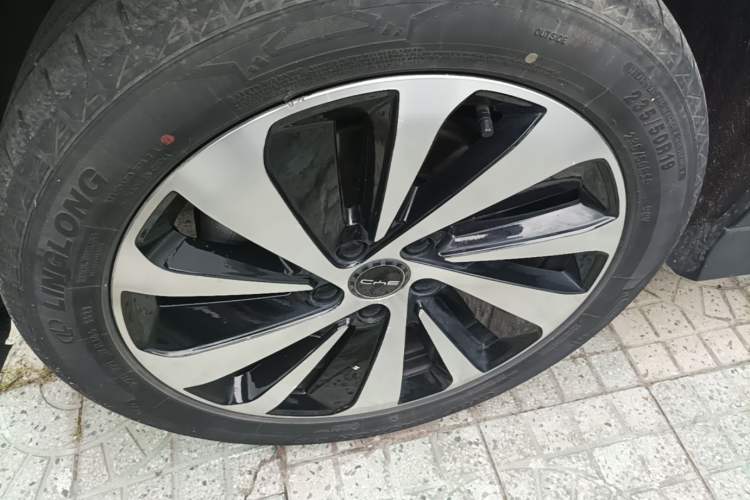 Used BYD Song PLUS New Energy 2023 Champion Edition EV 520KM Flagship Model Left Front Wheel Hub