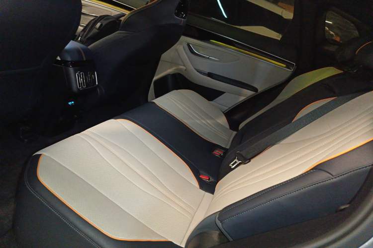 Used BYD Song PLUS New Energy 2023 Champion Edition DM-i 110KM Flagship PLUS Left Rear Seat