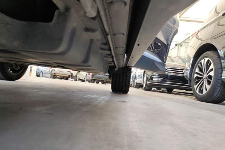 Used BYD Song PLUS New Energy 2023 Champion Edition DM-i 110KM Flagship Model Left Side Sill