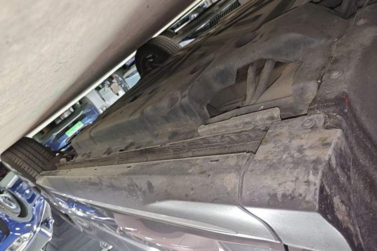 Used BYD Song PLUS New Energy 2023 Champion Edition DM-i 110KM Flagship Model Left Side Sill