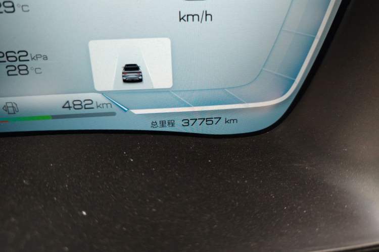 Used BYD Song PLUS New Energy 2023 Champion Edition DM-i 110KM Flagship PLUS Odometer Close Up