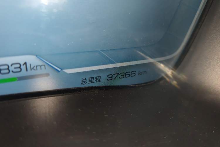 Used BYD Song PLUS New Energy 2023 Champion Edition DM-i 110KM Flagship Model Odometer Close Up