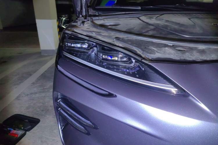 Used BYD Song PLUS New Energy 2023 Champion Edition EV 520KM Prestige Model Right Front Headlight