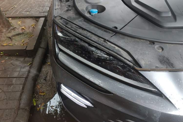 Used BYD Song PLUS New Energy 2023 Champion Edition DM-i 110KM Flagship Model Right Front Headlight