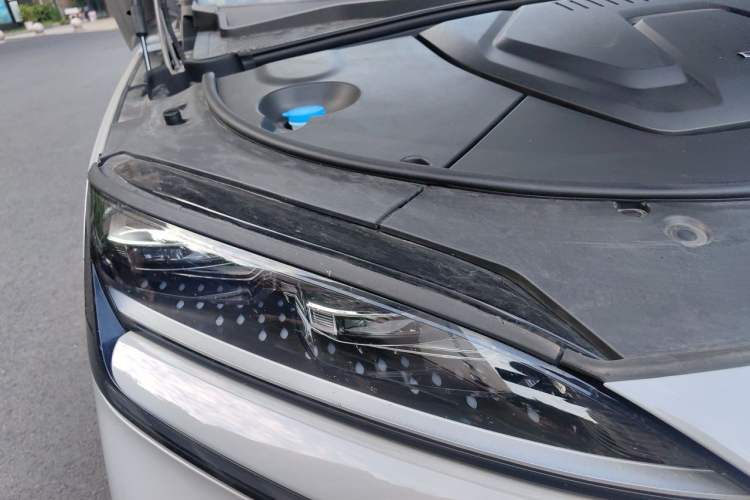 Used BYD Song PLUS New Energy 2023 Champion Edition DM-i 110KM Flagship Model Right Front Headlight