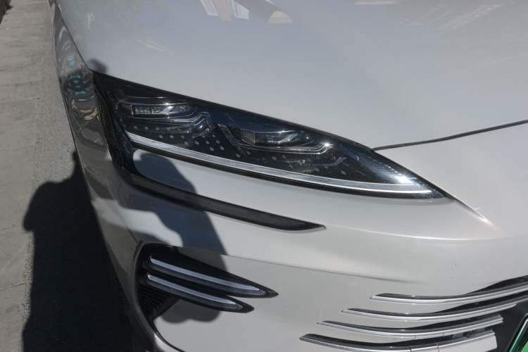 Used BYD Song PLUS New Energy 2023 Champion Edition DM-i 150KM Flagship PLUS Right Front Headlight