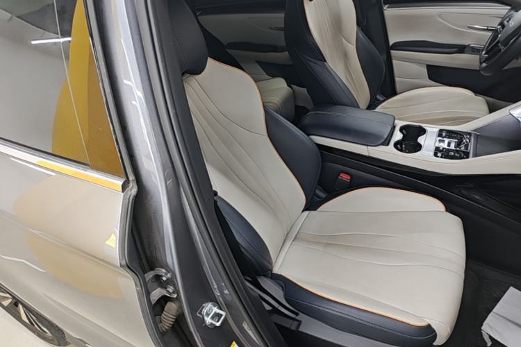 Used BYD Song PLUS New Energy 2023 Champion Edition EV 520KM Luxury Model Right Front Seat