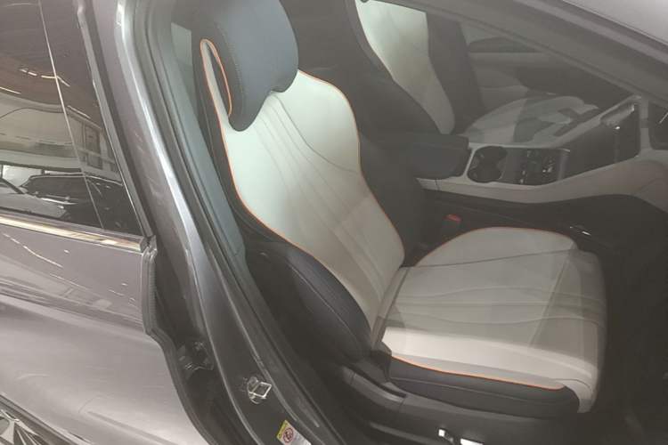 Used BYD Song PLUS New Energy 2023 Champion Edition EV 520KM Prestige Model Right Front Seat